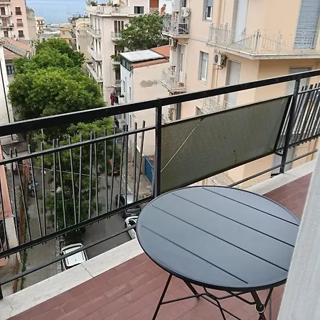 Lejlighed House With A View Of The Strait Of Messina 2 2 Bathrooms *